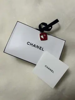 CHANEL ギフトボックス チャーム付き