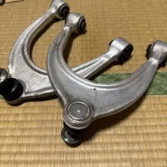 V36・Y51・Y50・Z34（セダン）用 純正アッパーアーム - メルカリ