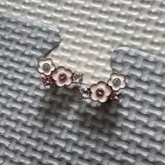 マリークワント ピアス