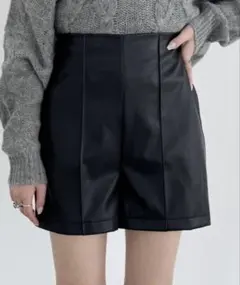 ヘザー レザーショートパンツ