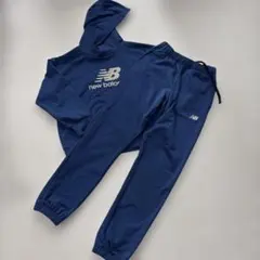New Balance ネイビー トレーナーとパンツセット
