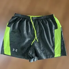 Under Armour ブラック/ネオンイエロー ショーツ LG