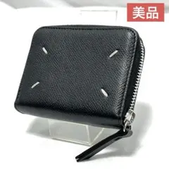 メゾンマルジェラ ミニウォレット 2つ折り財布 ラウンドファスナー 黒色 ロゴ