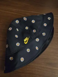 NIKE　ナイキ　黒　デイジー柄 バケットハット L/XL