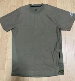 adidas アディダス　メンズ　スポーツウェア　オリーブ　グリーン　トップス