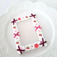 ホイップトレカケースデコ　Ｂ8サイズ　縦入れ　さくらんぼ　赤系　ピンク　リボン