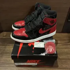 NIKE エアジョーダン1 レトロ OG パテント ブレッド 黒赤