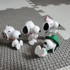 PEANUTS ハグコット スヌーピー ガチャガチャ　4体セットのサムネイル
