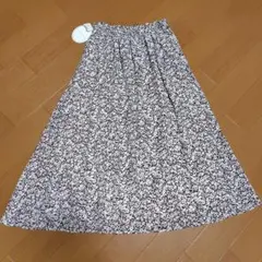 新品PATTERN fiona 小花柄 ロングギャザースカートのサムネイル