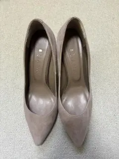 DIANA ベージュパンプス