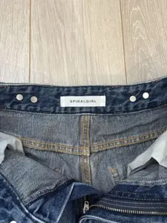 Item thumbnail for item 1dcee855-5f8b-462d-8aa8-0daa6a58d3ae