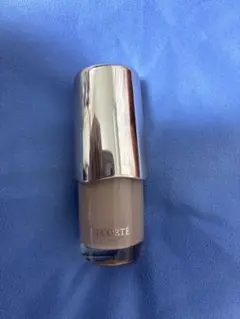 DECORTE スキニフィック ネイルラッカー ペダルベージュ03