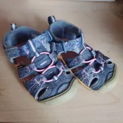 KEEN デニム柄 ベビーサンダル