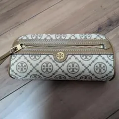 TORY BURCHロゴ入りキャンバスポーチ
