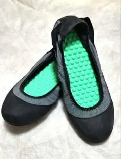 new balance　フラットシューズ