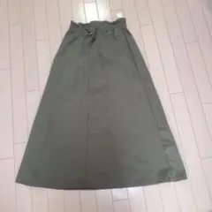 ☆新品、タグ付きLAROLE カットドロストスカート　F　緑のサムネイル