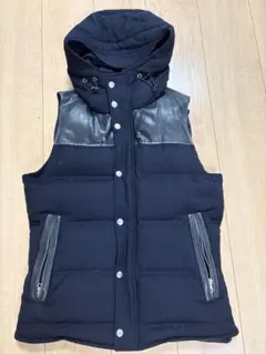 トゥモローランド　ネイビー フード付き ダウンベスト
