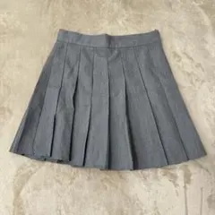 プリーツスカート