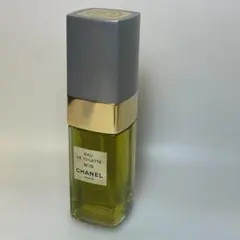 CHANEL N°19　Eau de Toilette　スプレータイプ残量９割