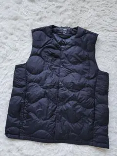 ユニクロ　ウルトラライトダウンコンパクトベスト　ネイビー