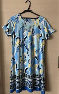 【SALE】マダム系上品　幾何学模様 半袖カットソー ブルー系　涼しい