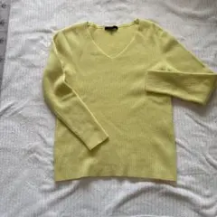 イエロー Vネック 長袖ニット