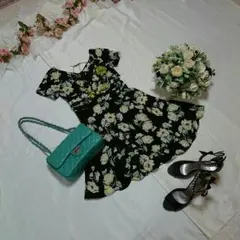 ＊*美品*シュープリームララ*花柄フェミニンワンピ*＊