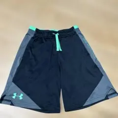 Under Armour ハーフパンツ 黒・グレー・緑 140