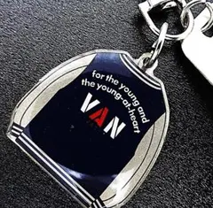 Item thumbnail for item b5411727-623e-4827-862e-f4f520365cc1