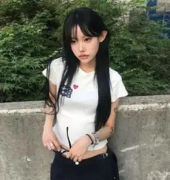 aeae Tシャツ ホワイト トップス カットソー 韓国 ロゴ ハート