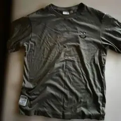 UNIQLO Tシャツ 160 カーキ