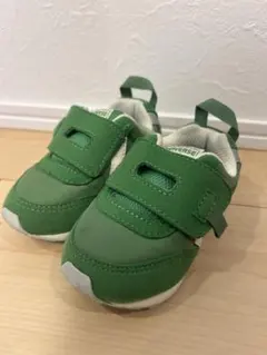 CONVERSE グリーンスニーカー