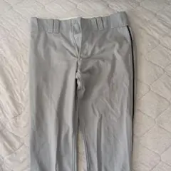 デサント　グレー　ユニフォームパンツ(サイドのラインは取り外し可能)