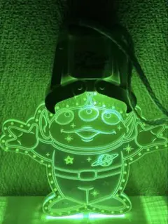 東京ディズニーリゾート　リトルグリーンメンのペンダントライト動作確認済　電池入りのサムネイル
