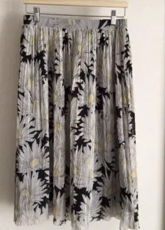 昭和レトロ　花柄 フレアスカート