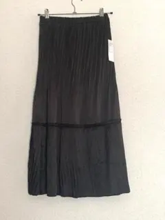 E hyphen world gallery☆黒プリーツスカート［新品］