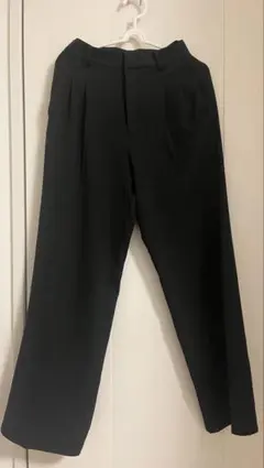 タックセンタープレスストレートワイドパンツ