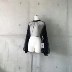 新品タグ付きジュノアJUNOAHボリュームスリーブチュールクロップドブラウス黒