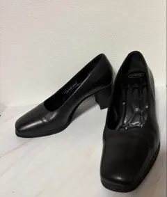 未使用級☆ロックポート　本革　黒 ハイヒール スクエアトゥ　22