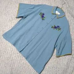 タイムセール　ジュエティ　美品　カラーステッチローズシャツ　バラ刺繍　ブラウスのサムネイル