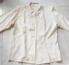 Lui Chantant アイボリー 長袖シャツ