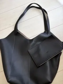 ちろはろころ様専用　完売品　zara黒皮トートバッグ　ポーチ付きのサムネイル