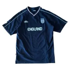 UMBRO アンブロ イングランド代表 Vネック Tシャツ ネイビー - メルカリ