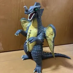 カメレキング X-PLUS 怪獣ソフビ フィギュア - メルカリ