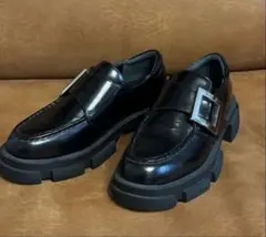 新品未使用❤️MANA マナ 革ビッグベルト・ボリュームソールシューズ ローファー