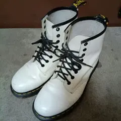 ドクターマーチン ホワイトレザー 8ホールブーツ UK7