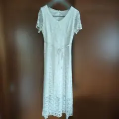 ホワイトレースVネックロングワンピース