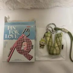 POPMART PIN FOR LOVE イニシャル 【T】