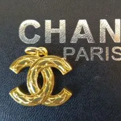 CHANEL ヴィンテージボタンチャーム 、ゴールド