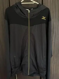 ミズノ⭐︎フード付ジップパーカー薄手⭐︎ランニングジャケットブラック×グレーのサムネイル
